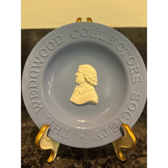 Wedgwood Collectors Society Commemorative Plate W/ Relief Profile - Picture 2 of 10